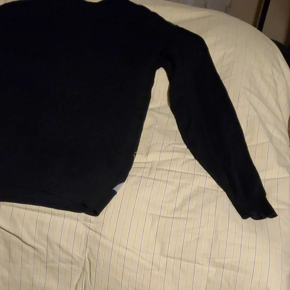 Black and Gray sweater - Picture 11 of 12